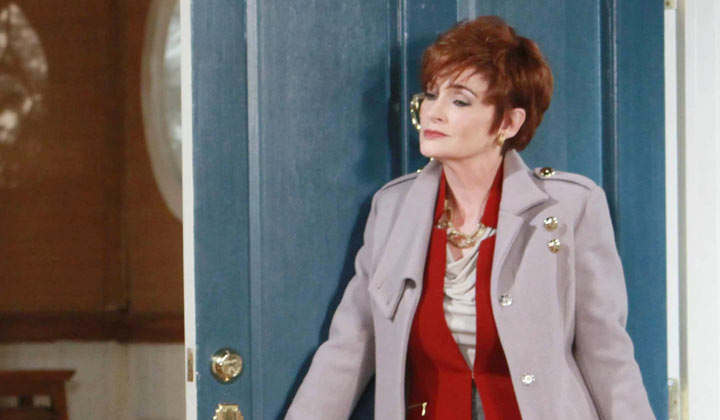 GH star Carolyn Hennesy on her new film, The Wedding Do-Over